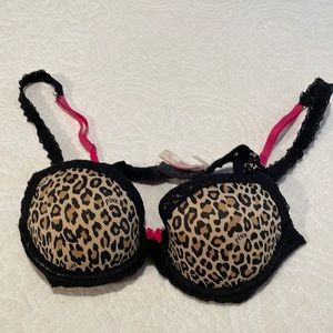 Victoria Secret leopard bra
